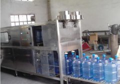 桶裝水灌裝設備要如何去除余氯？